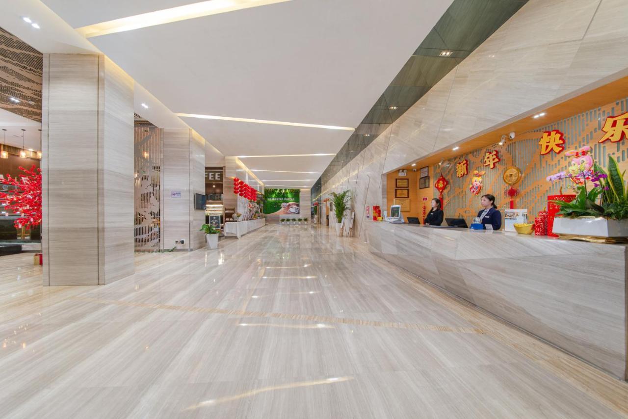 מלון Shenzhen Ramada Plaza, North Railway Station מראה חיצוני תמונה
