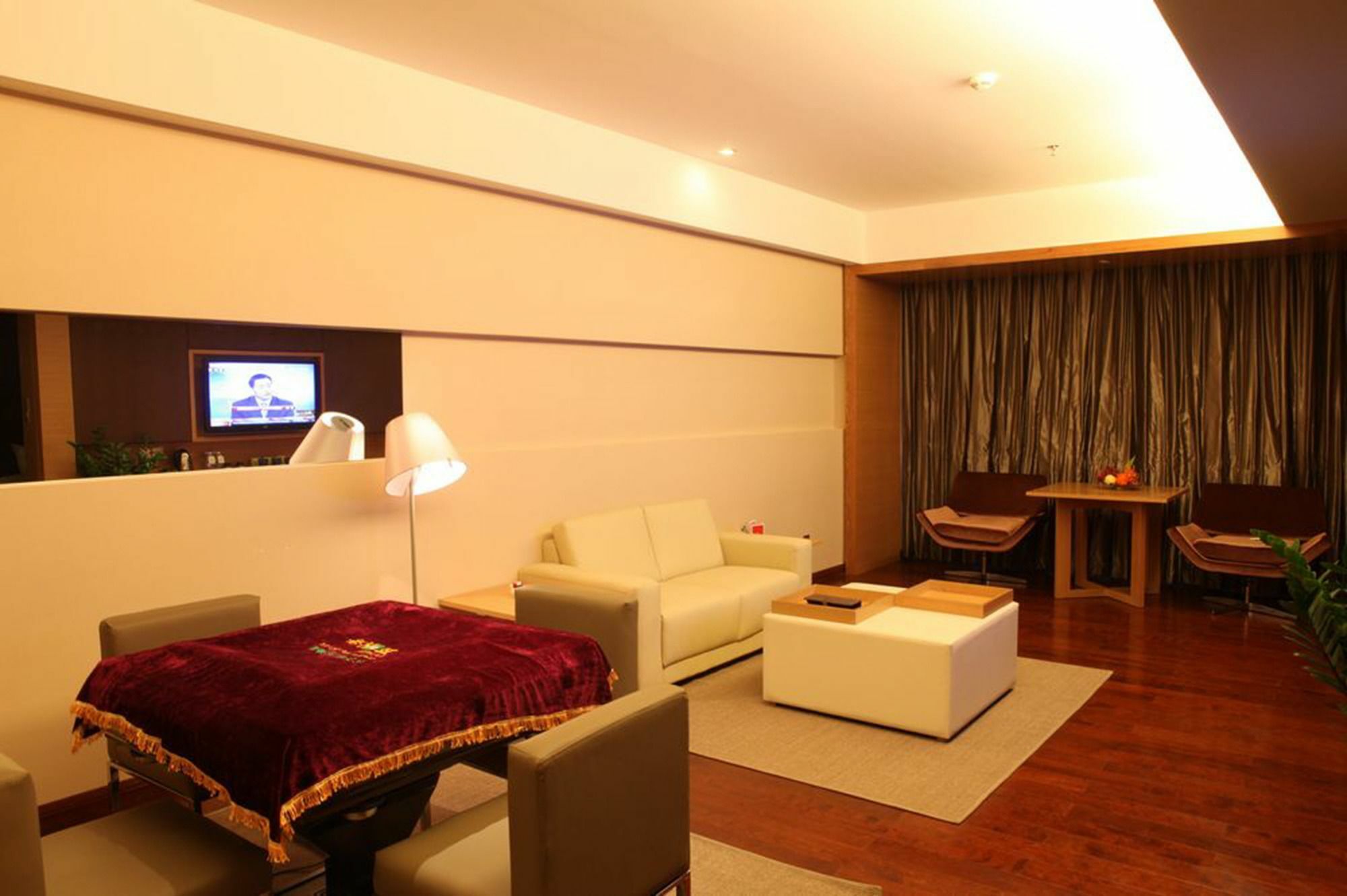 מלון Shenzhen Ramada Plaza, North Railway Station מראה חיצוני תמונה